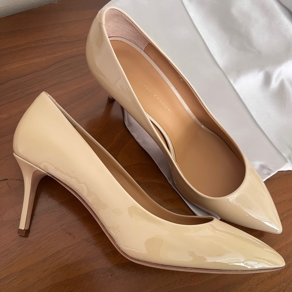 Giuseppe Zanotti Beige Patent Leather Heels